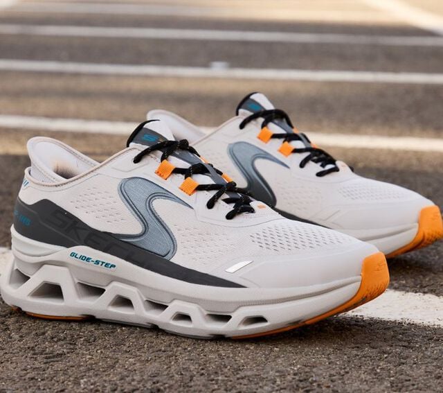 Athletic_Sneakers_acc7b6fb-c644-4dbf-bf4e-f5e002c1b542.jpg