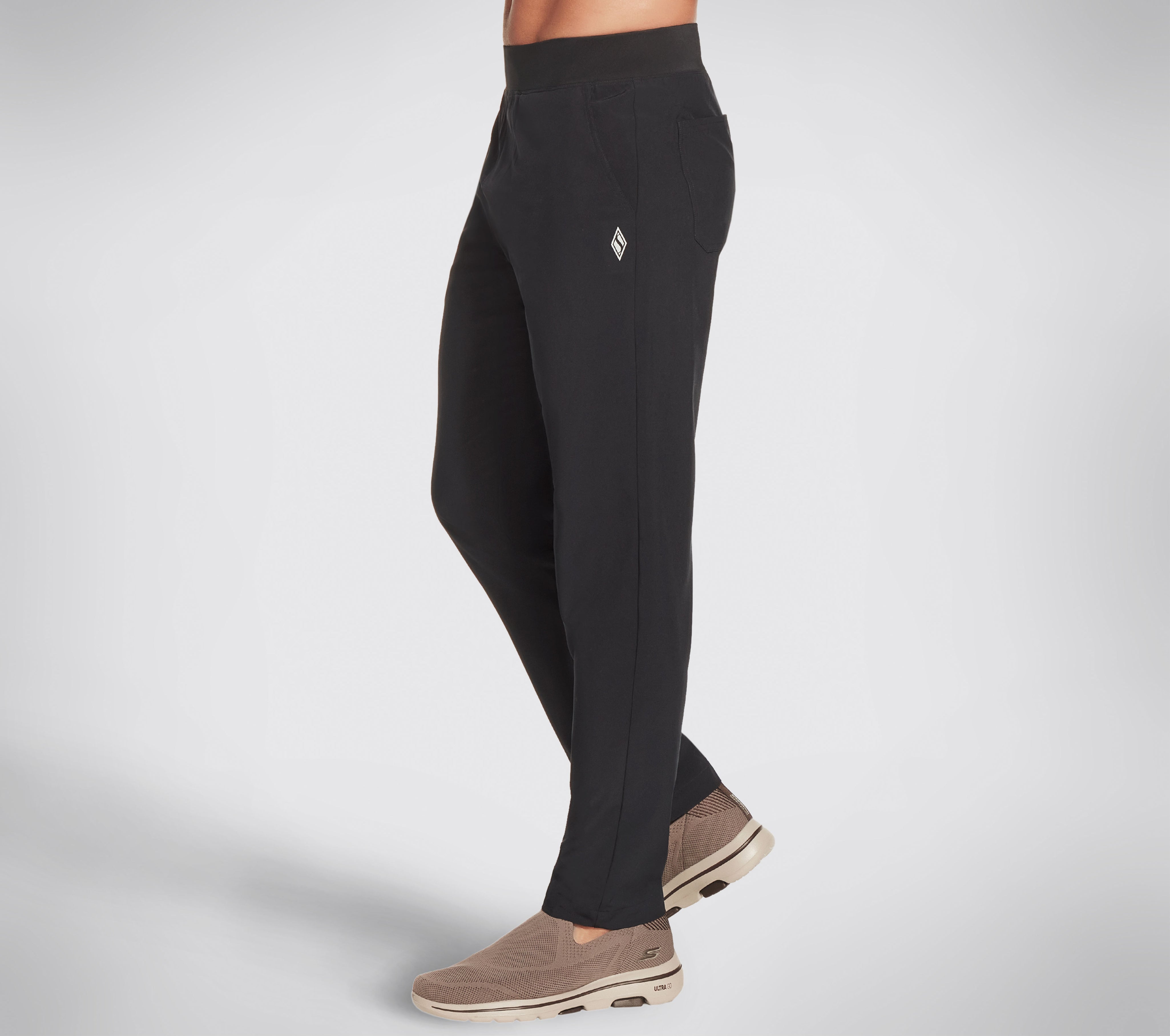 M1PT37 BLK - SKECHERS APPAREL GOWALK ACTION PANT - Shoess